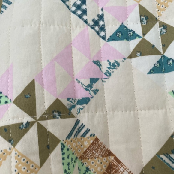 Universal Thread pullover - Picture 5 of 7